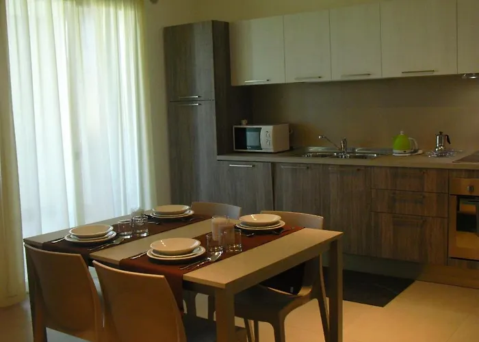 Irene מלון דירות